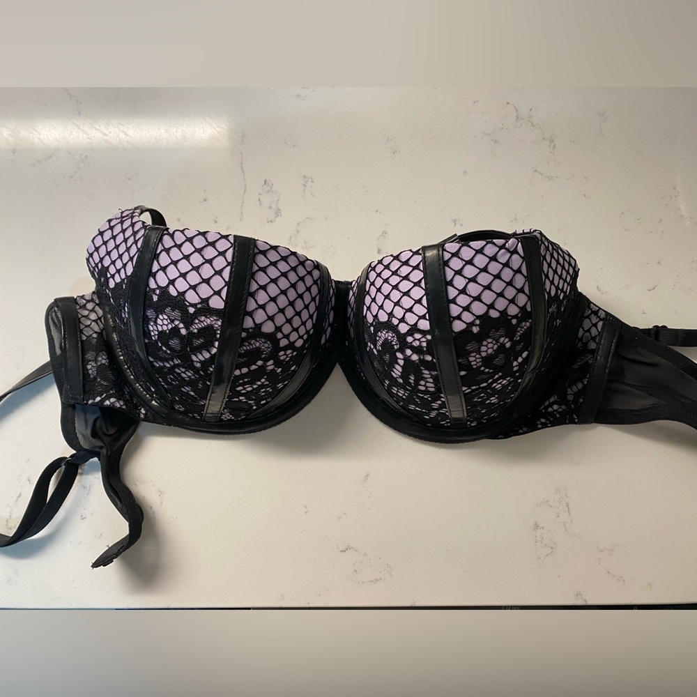 Victoria’s Secret Matching Bra and Panty. 36B and M